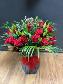 Luxury red rose and lily aqua